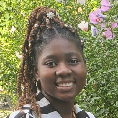 Cassandra Hinds